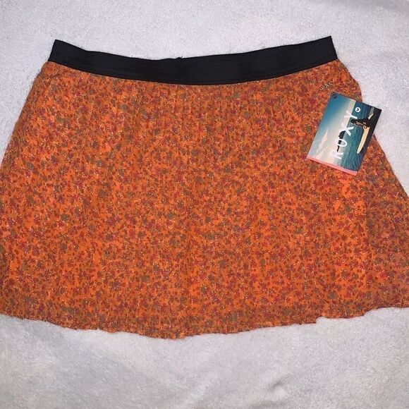 NWT WOMEN’S LARGE ROXY PLEATED LINED SKIRT - Picture 2 of 6